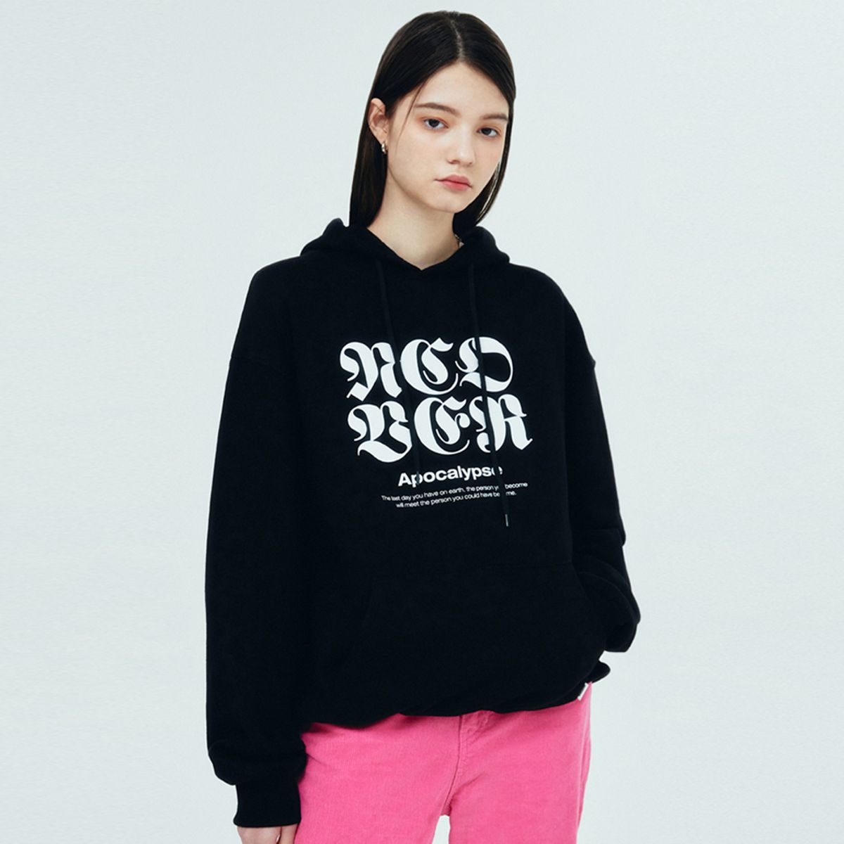 앤커버(NCOVER) NCOVER ROMAN TYPO HOODIE-BLACK