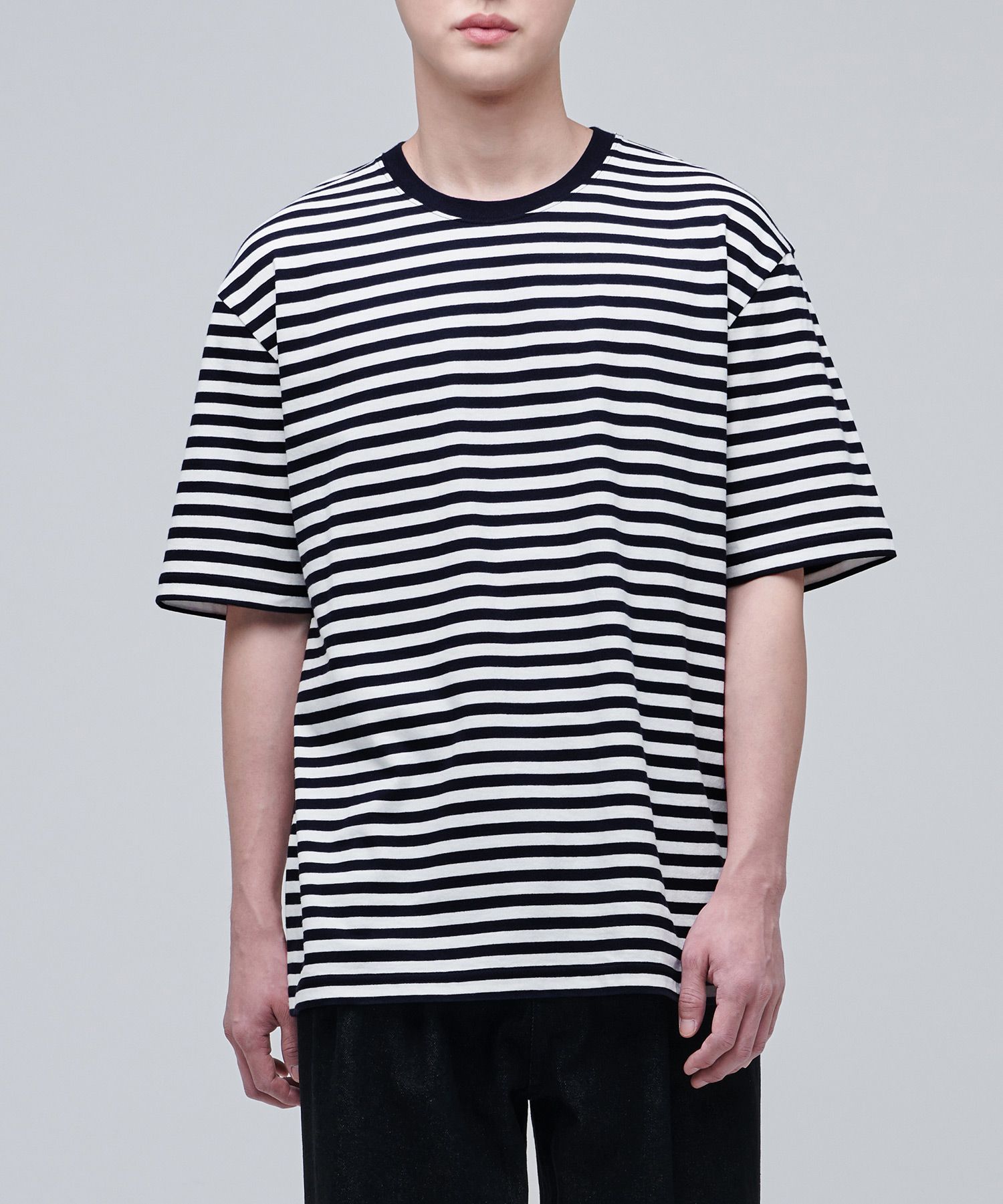 MUSINSA | MUSINSA STANDARD Stripe Relaxed Crew Neck Short