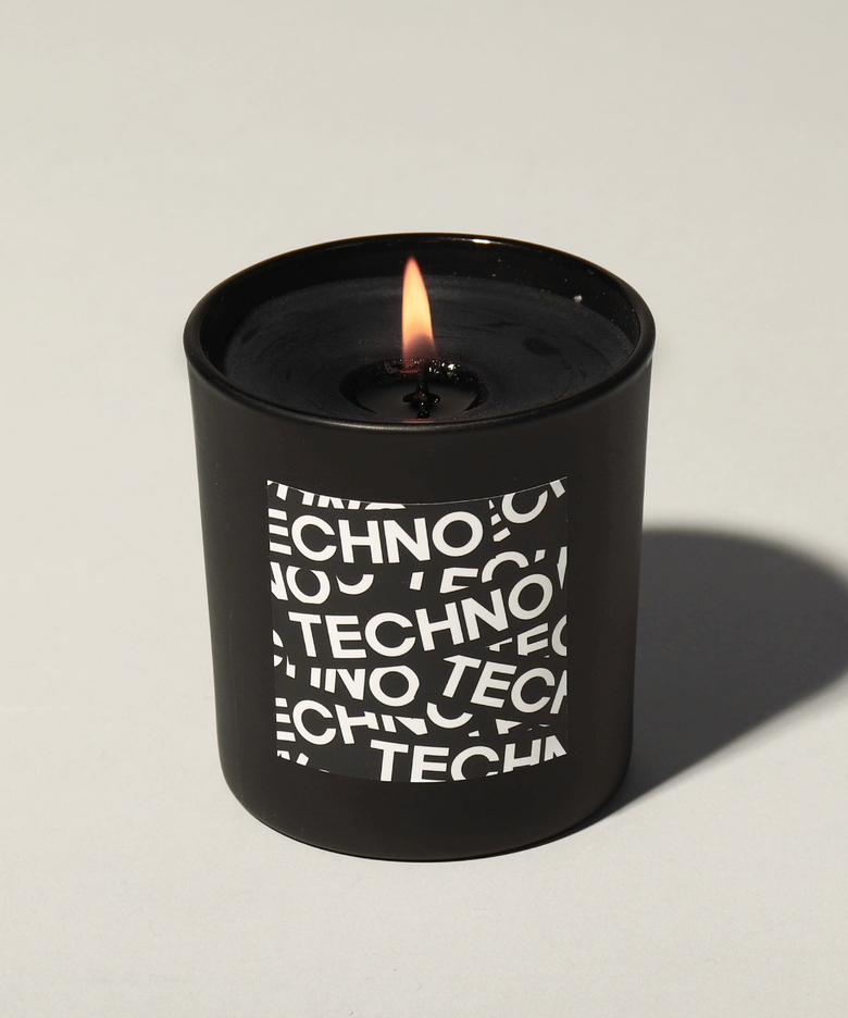 TECHNO 7oz 블랙 시더우드 우디 스모키향 소이캔들