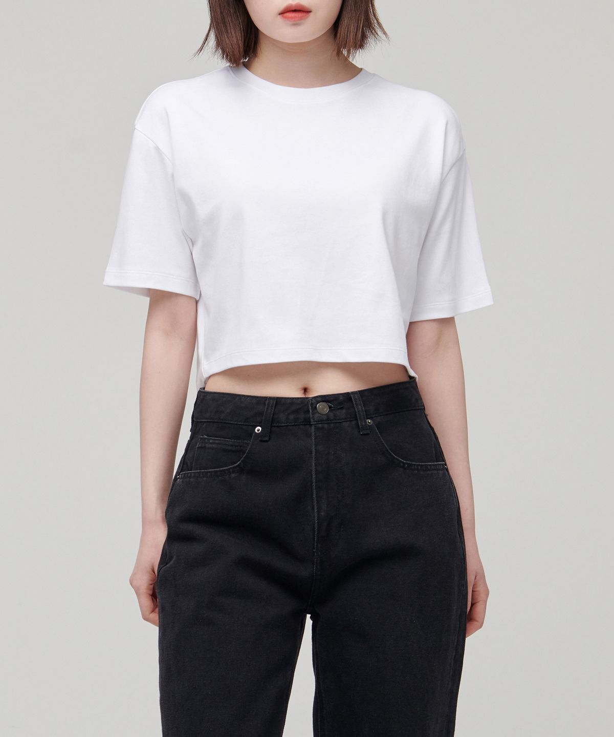 무신사 스탠다드 우먼(MUSINSA STANDARD WOMAN) 우먼즈 릴렉스 핏 크루 넥 크롭 티셔츠 [화이트]