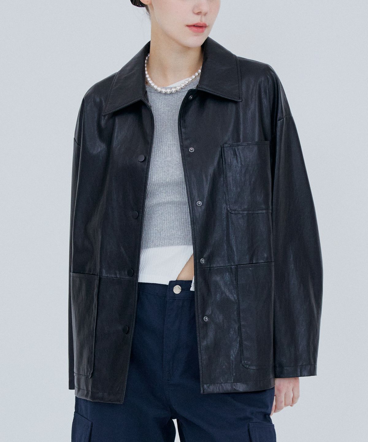 핀블랙(PINBLACK) 아웃포켓 레더 하프자켓