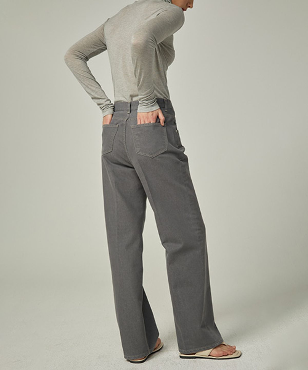 아바몰리(AVA MOLLI) WASHED COLOR WIDE JEANS (GREY)