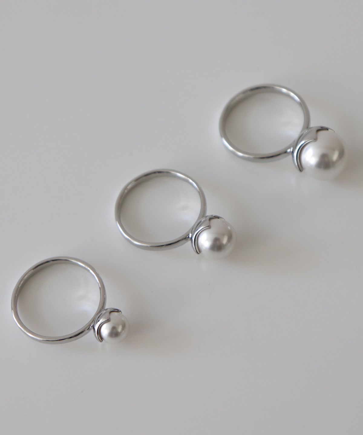 엘리오나(ELYONA) Light Back Pearl Ring (gold/silver) (6 / 8 / 10mm)