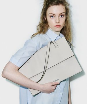 오전열시_아이보리