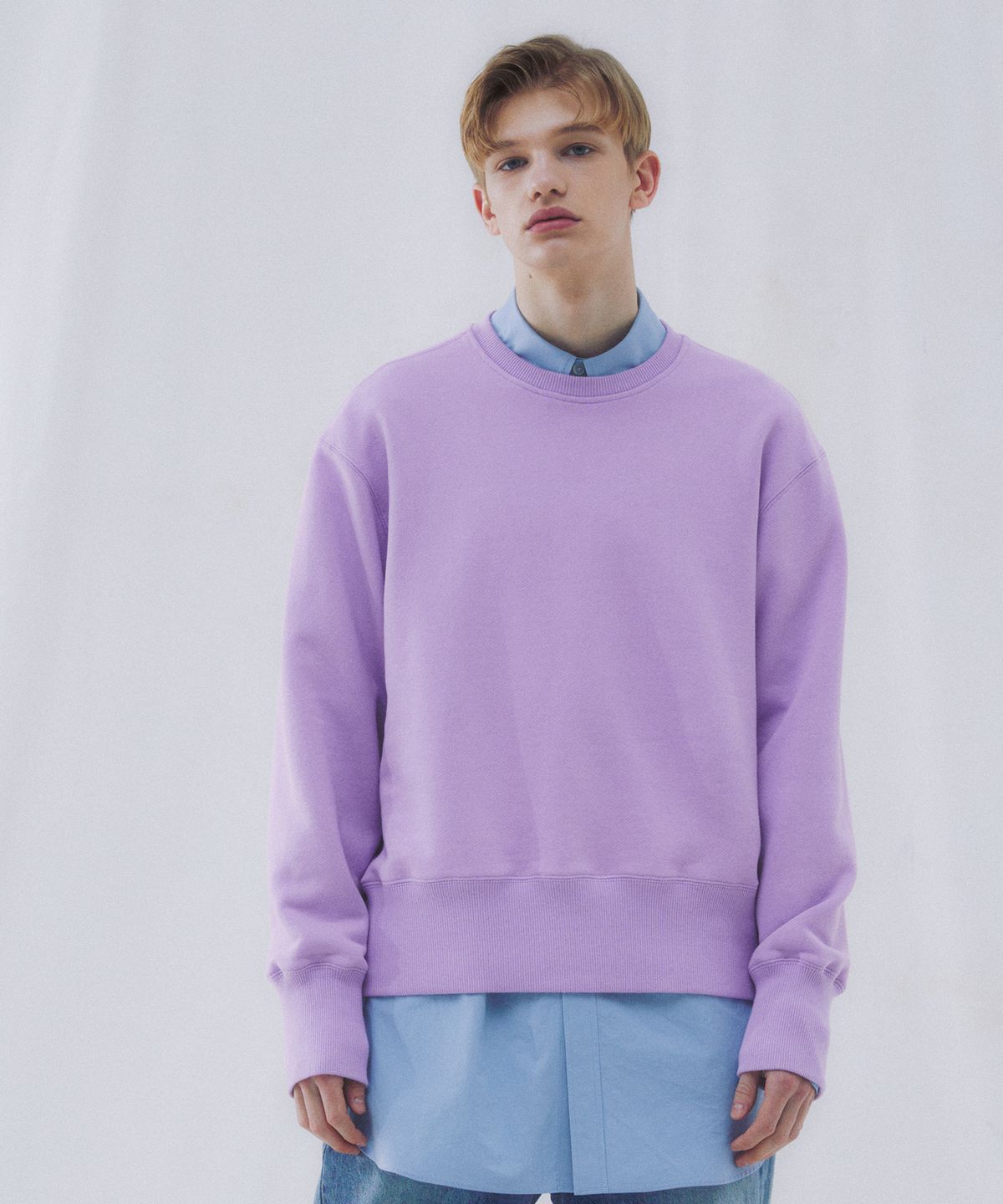 핀스드룩(FINSDRUCK) ESSENTIAL WAPPEN POINT STANDARD FIT SWEAT TOP (LAVENDER)