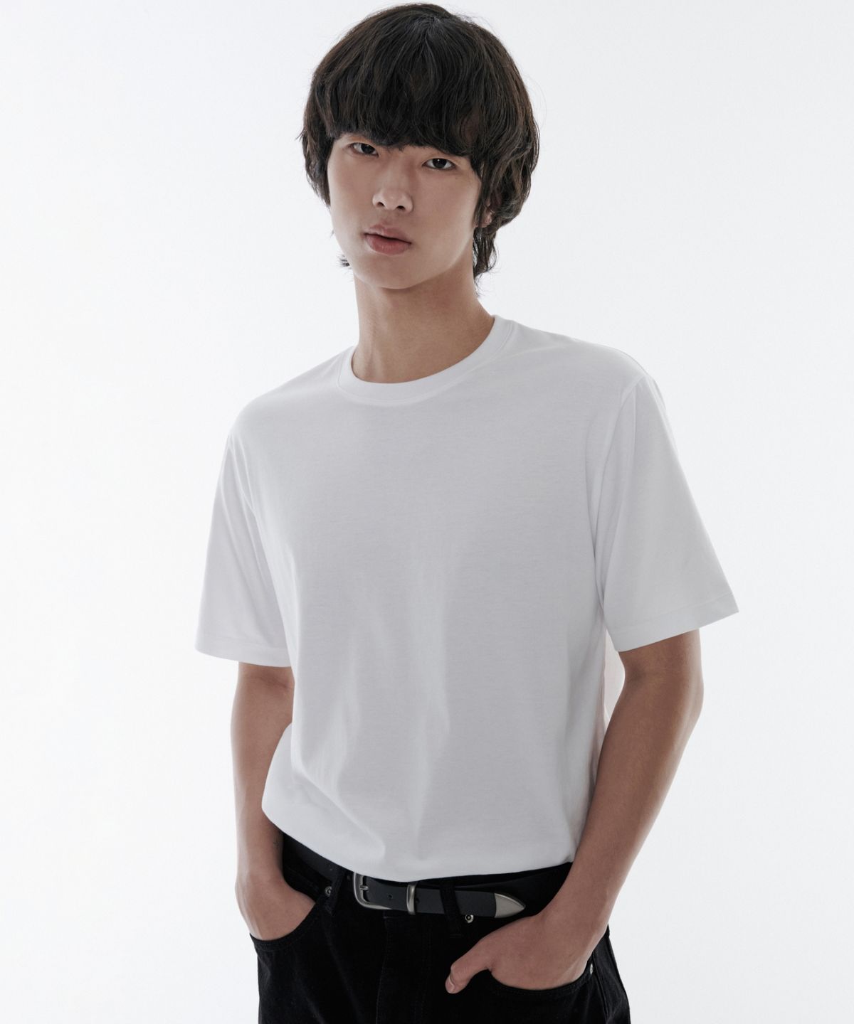 무신사 스탠다드(MUSINSA STANDARD) 수피마 베이식 크루 넥 티셔츠 [화이트]