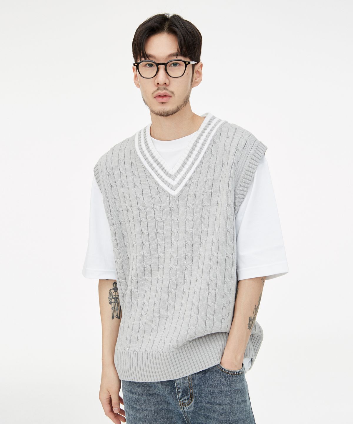 기프트오리지널(GIFTORIGINAL) (UNISEX) 클래식 케이블 니트 베스트 그레이