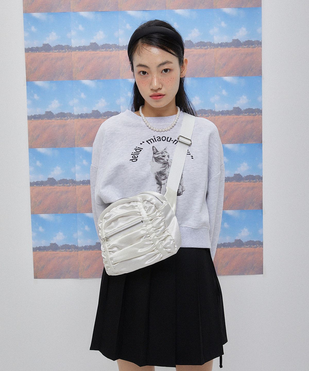 딜라이디(DELIDI) Luna shirring cross bag (ivory)