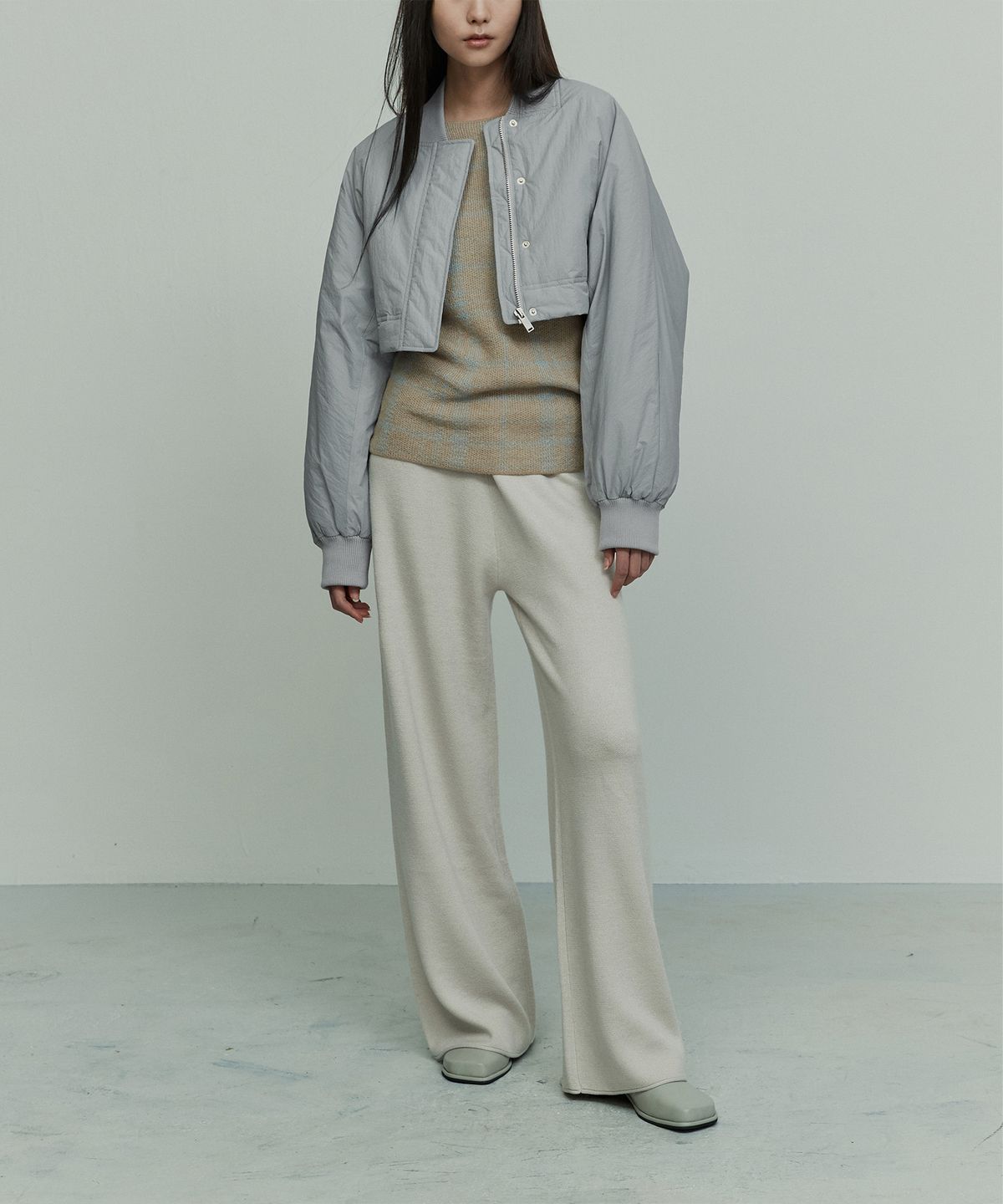 리이(RE RHEE) CROPPED WAIST ZIPPED BOMBER JUMPER MY