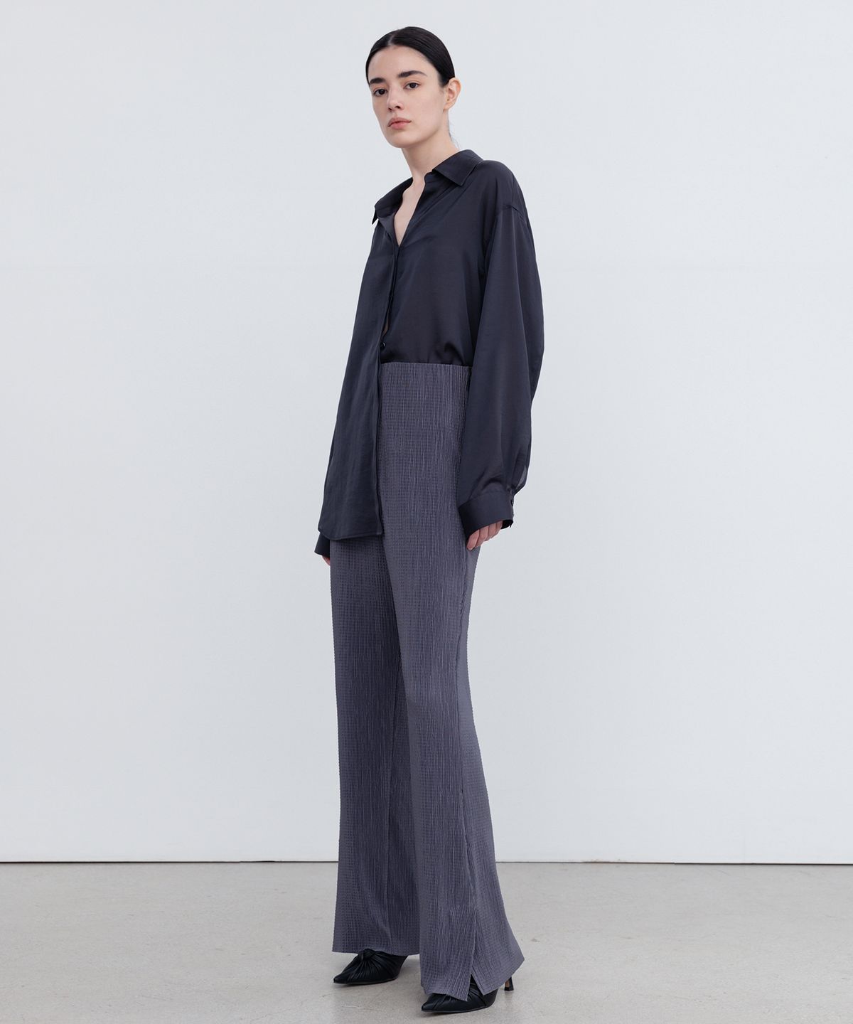 리이(RE RHEE) HIGH RISE PLEATED PANTS CC