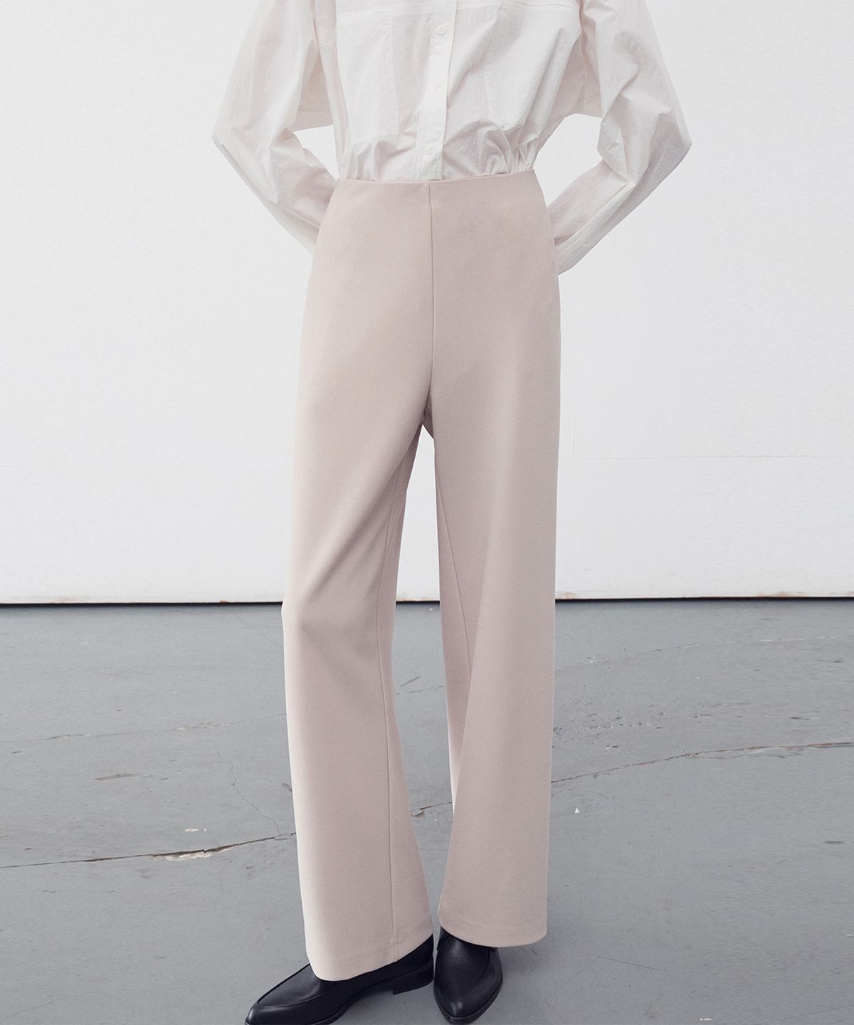 리이(RE RHEE) ELASTICATED WAIST STRAIGHT LEG TROUSERS 2COLOR