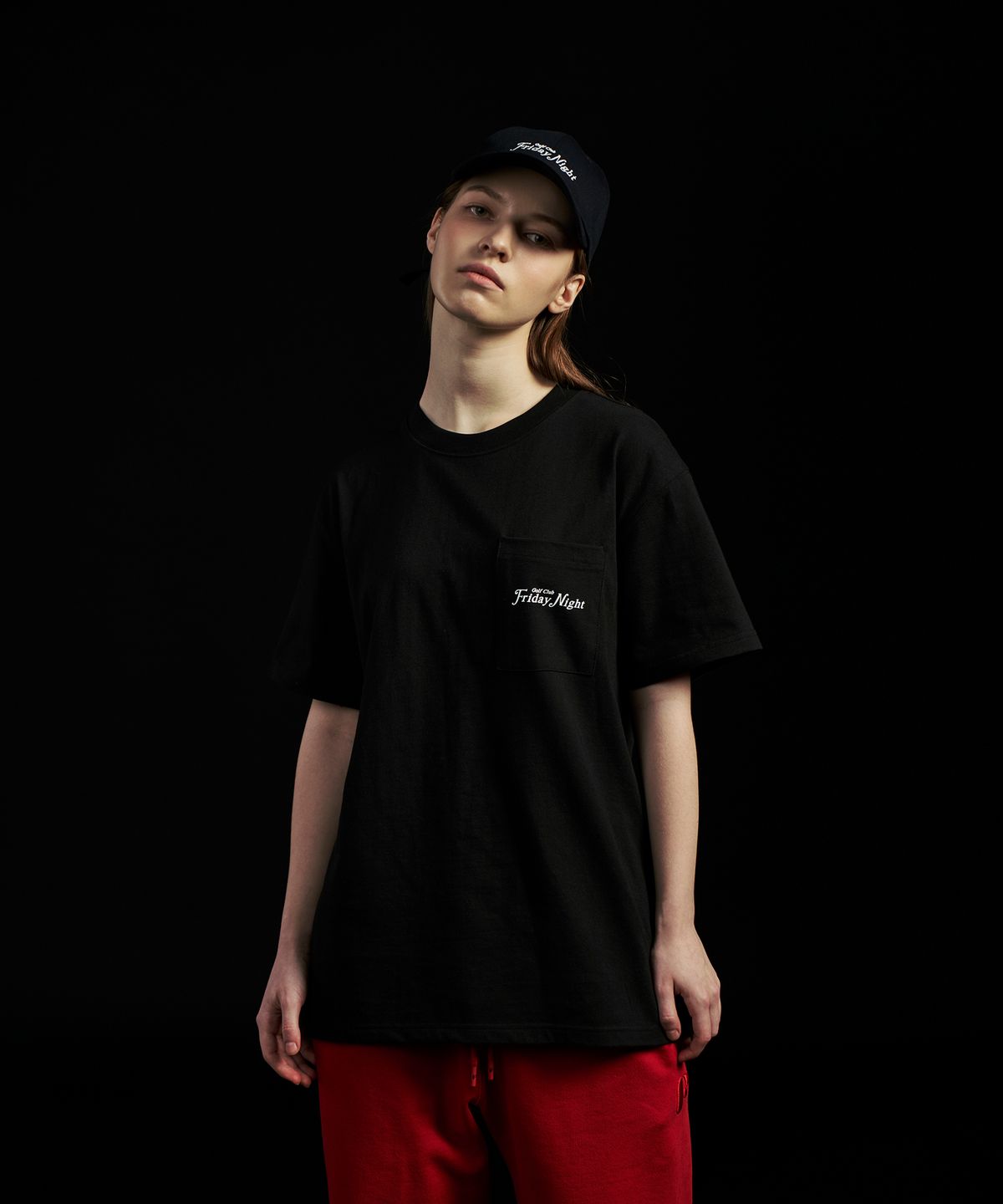 프라이데이 나이트 골프 클럽(FRIDAY NIGHT GOLF CLUB) FRIDAY NIGHT 로고 포켓 반팔 티_Unisex(Black)
