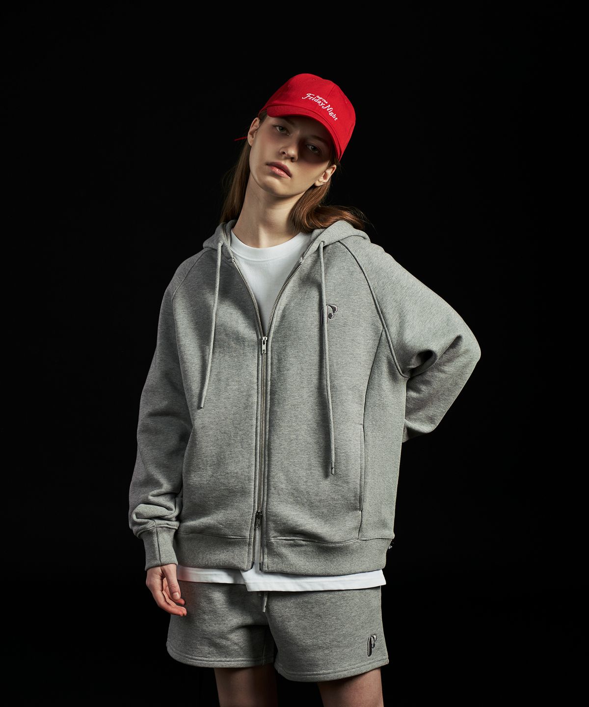 프라이데이 나이트 골프 클럽(FRIDAY NIGHT GOLF CLUB) 에센셜 ‘F’ 로고 집업 후드티_Unisex(Grey)