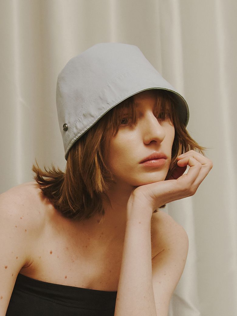 [The shelter] Screw bucket hat in Light blue