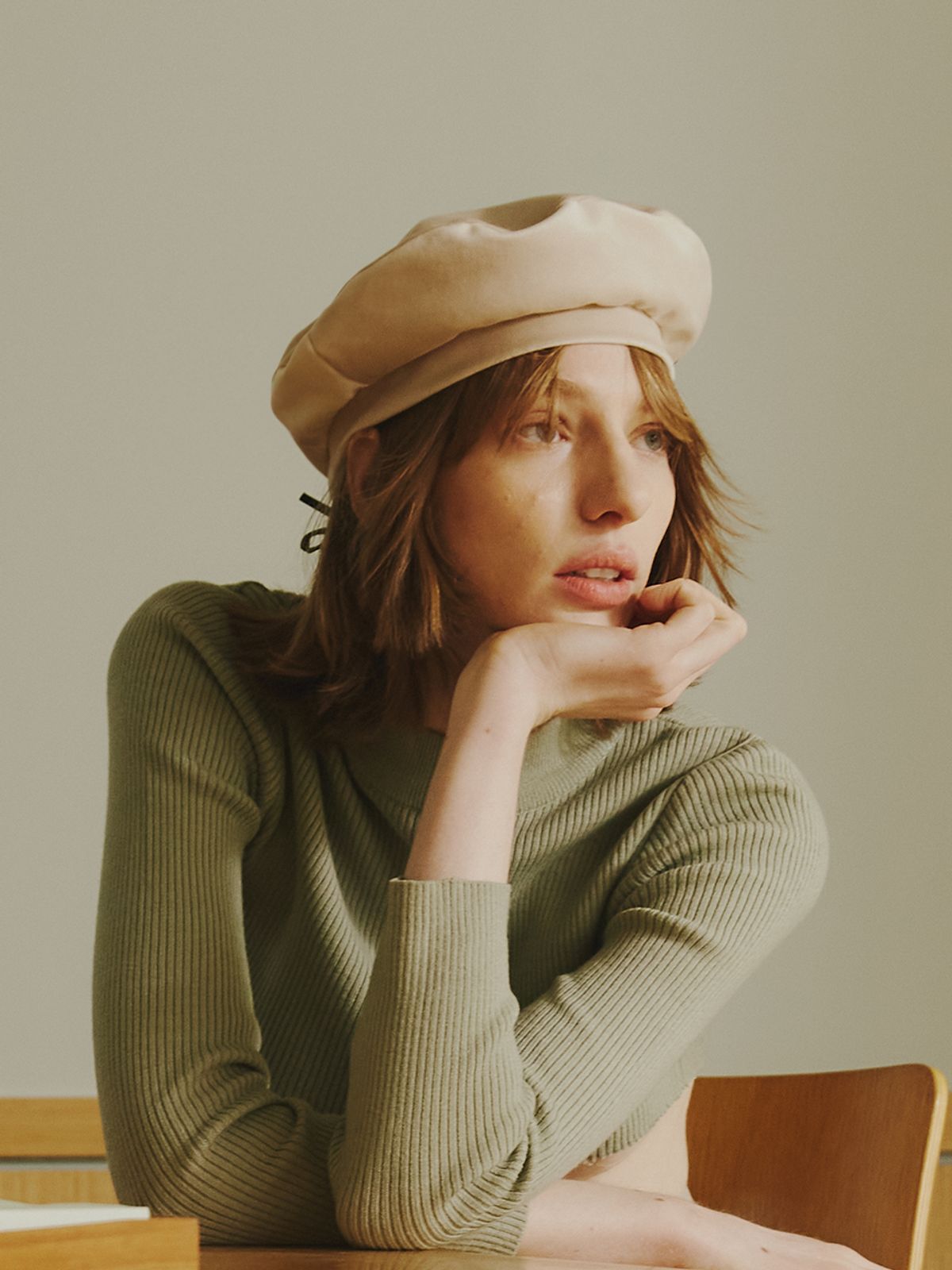 포에지담(POESIEDAME) [Let there be light] Velvet beret in ivory