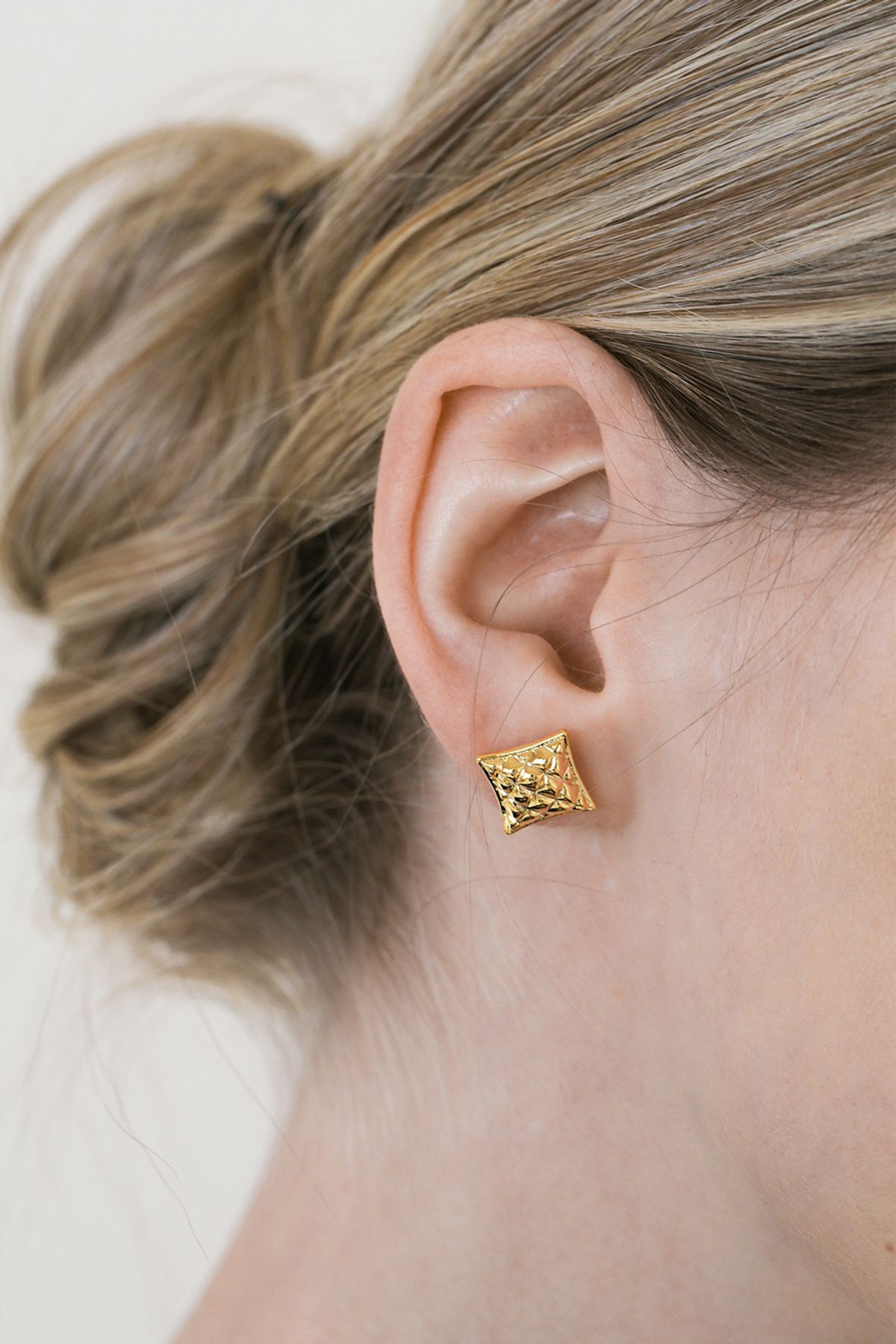 레이지던(LAZYDAWN) rhombus point earring E045