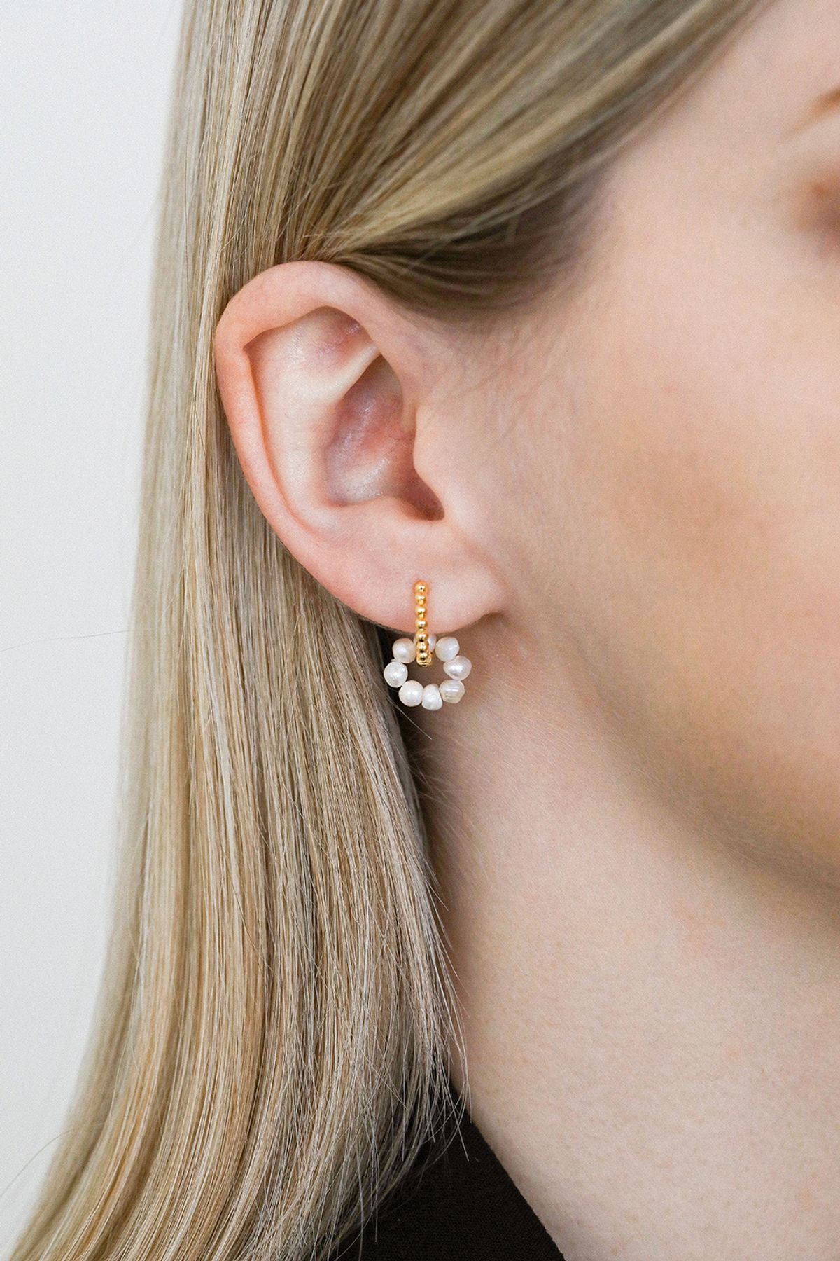 레이지던(LAZYDAWN) pearl flower hook earring E050