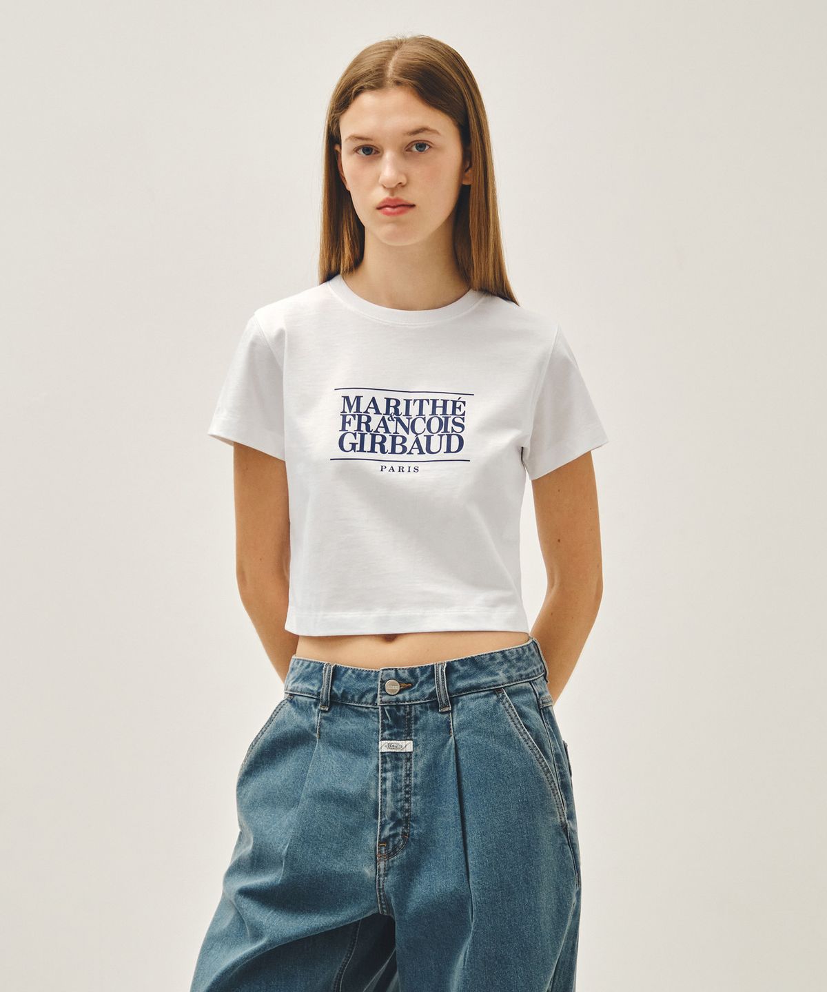마리떼 프랑소와 저버(MARITHÉ + FRANҪOIS GIRBAUD) W CLASSIC LOGO CROP TEE white