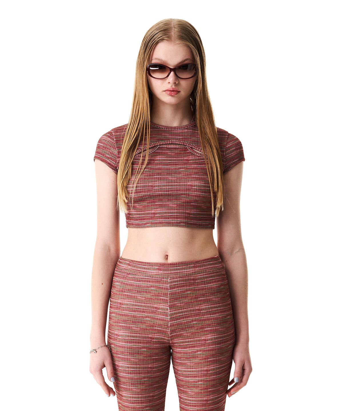 배디(BADEE) Heather Stripe Cutout Tee Multi Red