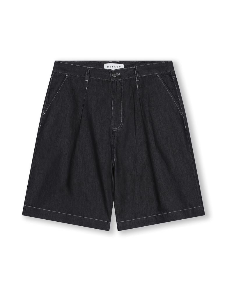 WIDE FIT ONE TUCK TENCEL LIKE SHORTS BLACK