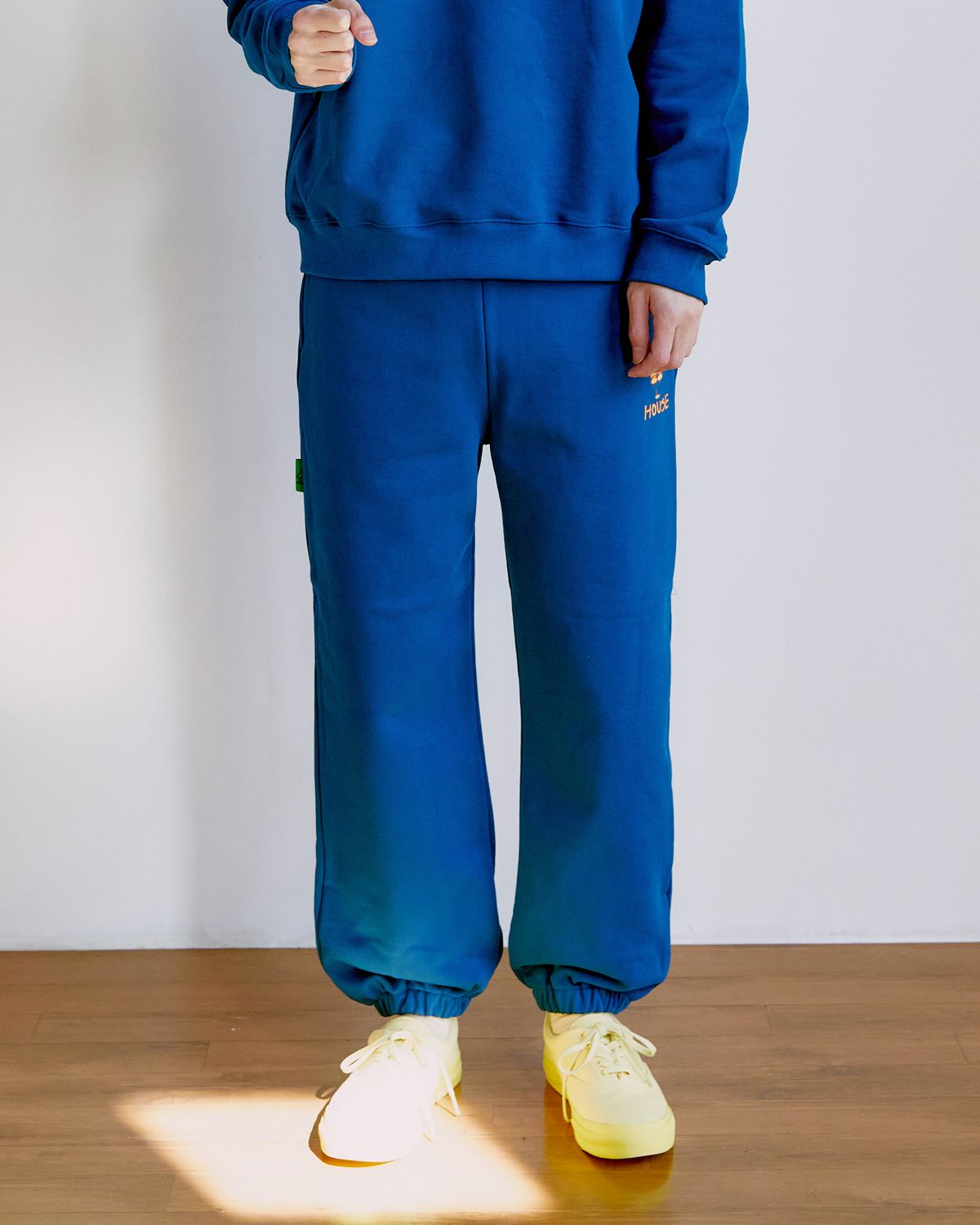 마르지하우스(MARJI HOUSE) Vintage logo sweat pants Blue