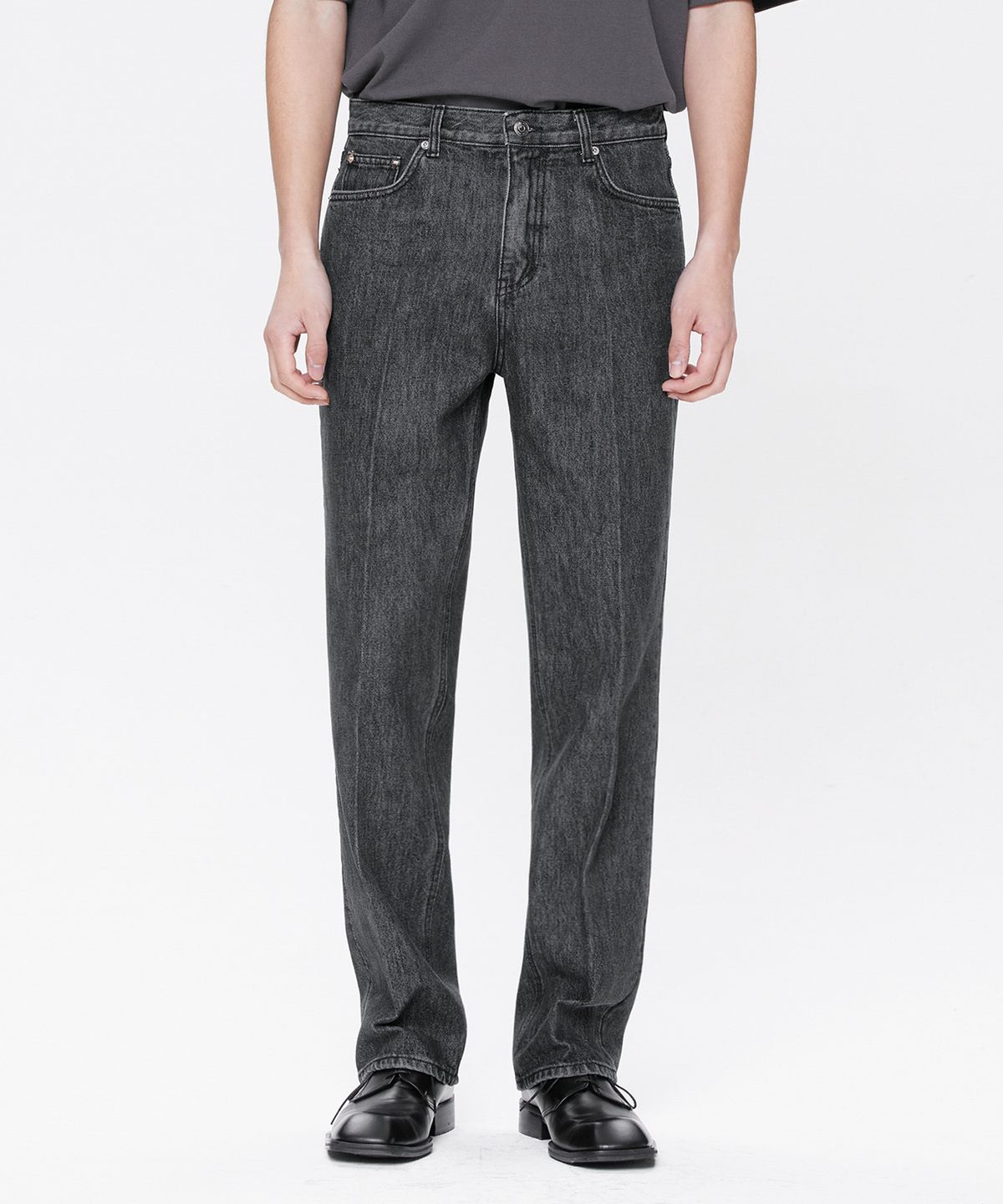 브랜디드(BRANDED) 604 HARD TWIST DENIM WASHED BLACK JEANS [RELAX STRAIGHT]