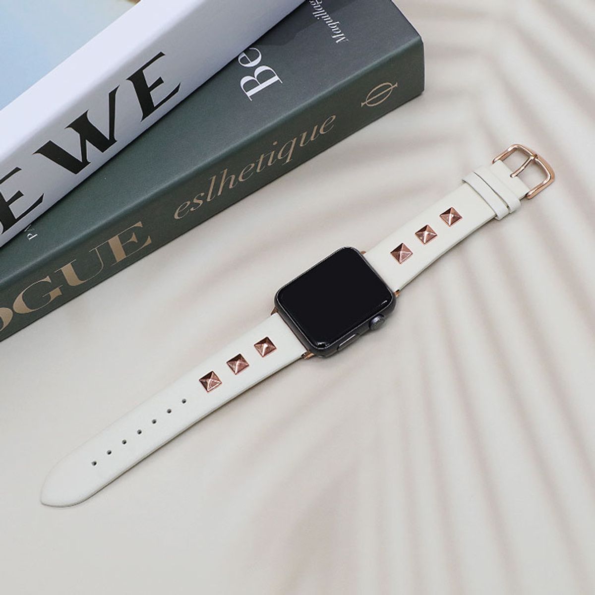 발렌티노 루디(VALENTINO RUDY) VRA241-WT 애플워치스트랩 블링 찡팔찌 가죽밴드 7 6 5 4 3 2 1 SE 세대 38 40 41 42 44 45mm