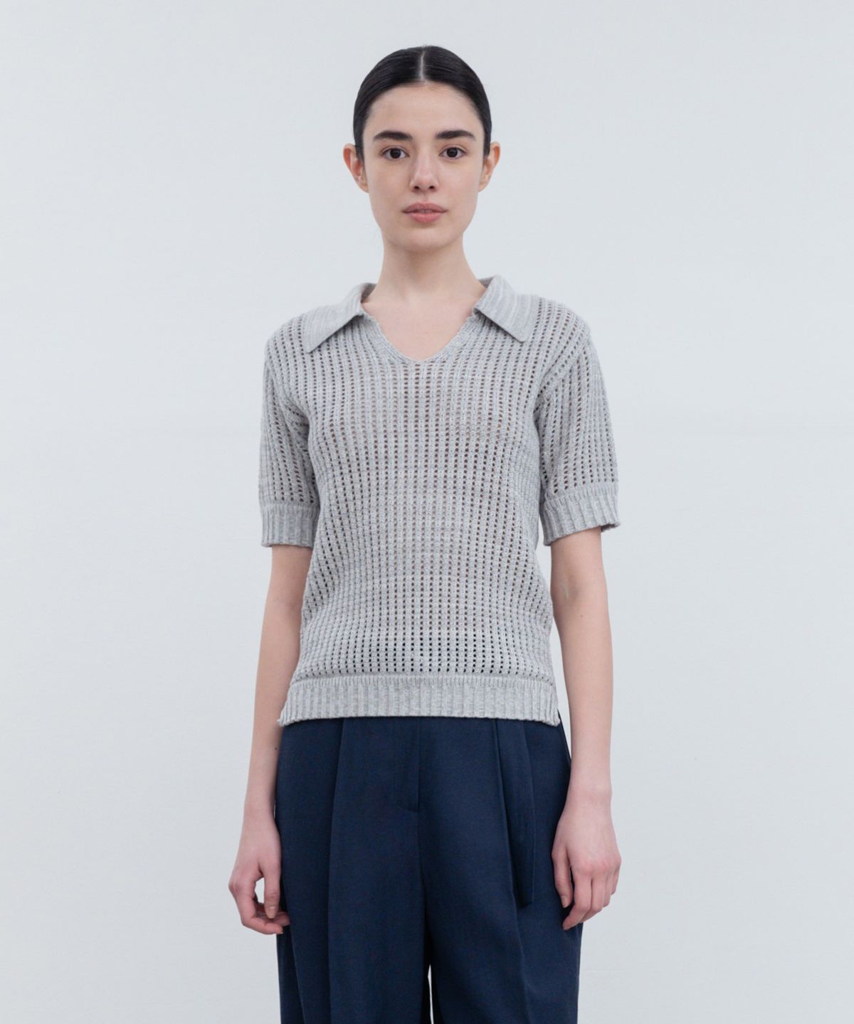 리이(RE RHEE) KNITTED SHORT SLEEVES COLLARED TOP MS