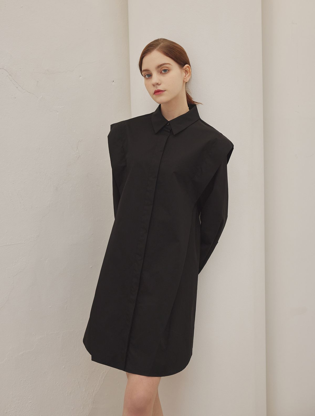 에이리프(A.RIFF) Blake shoulder wing long shirts dress_BLACK