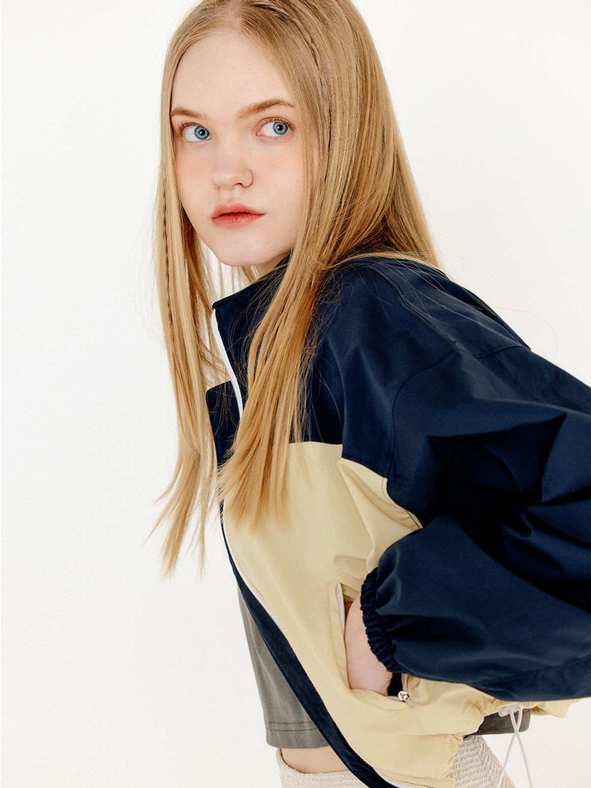 오앨(OUEL) COLOR BLOCK WINDBREAKER_NAVY