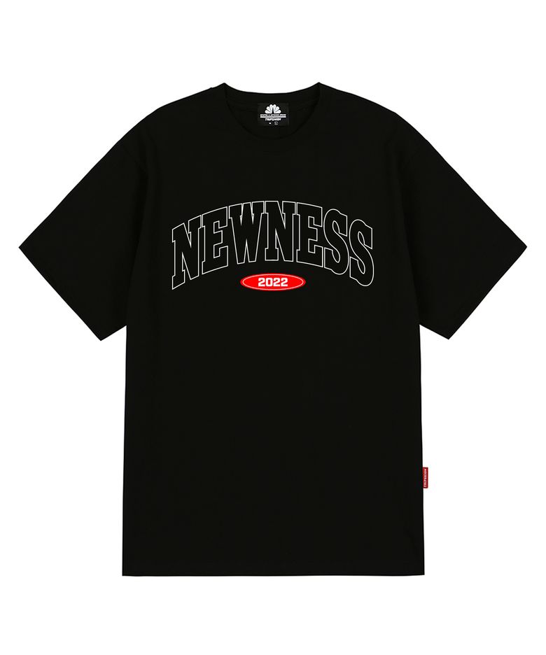 NEWNESS VARSITY LOGO 티셔츠 - 블랙