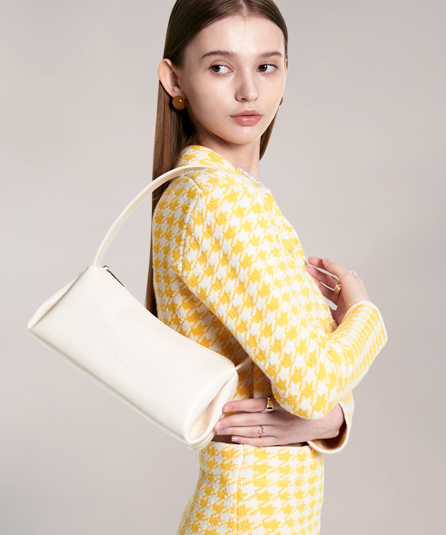 ショルダーバッグ・ポシェット [ 4OUR B] Belle Bag (IVORY) MUSINSA | 4OUR B Belle Bag Ivory