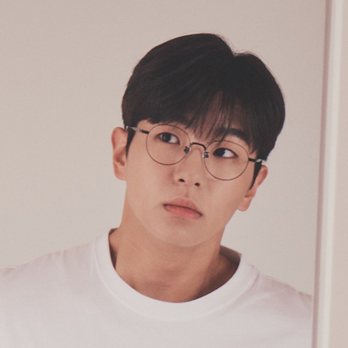 알로아이웨어(ALO EYEWEAR) [ALOXROUNZ] 베타티타늄 라운드 안경테 ARA8112 C1 매트블랙