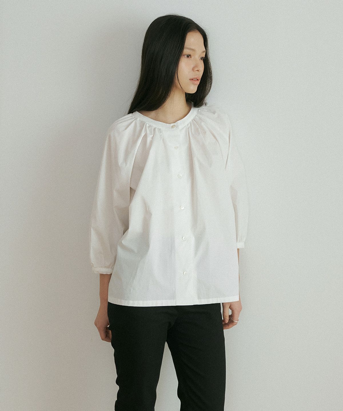 링서울(LINGSEOUL) two way shirring blouse-ivory