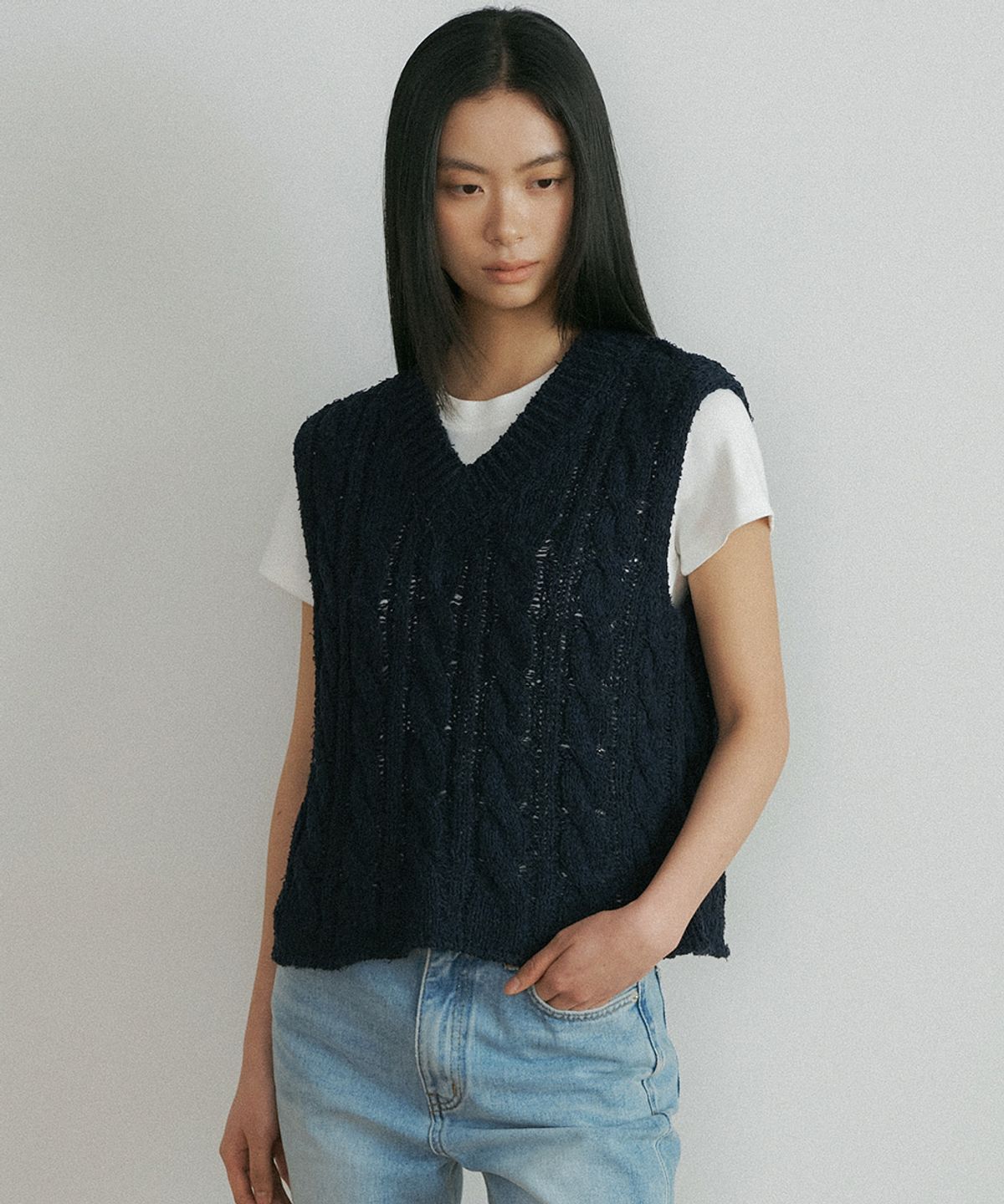 링서울(LINGSEOUL) cable cotton blended knit vest-navy