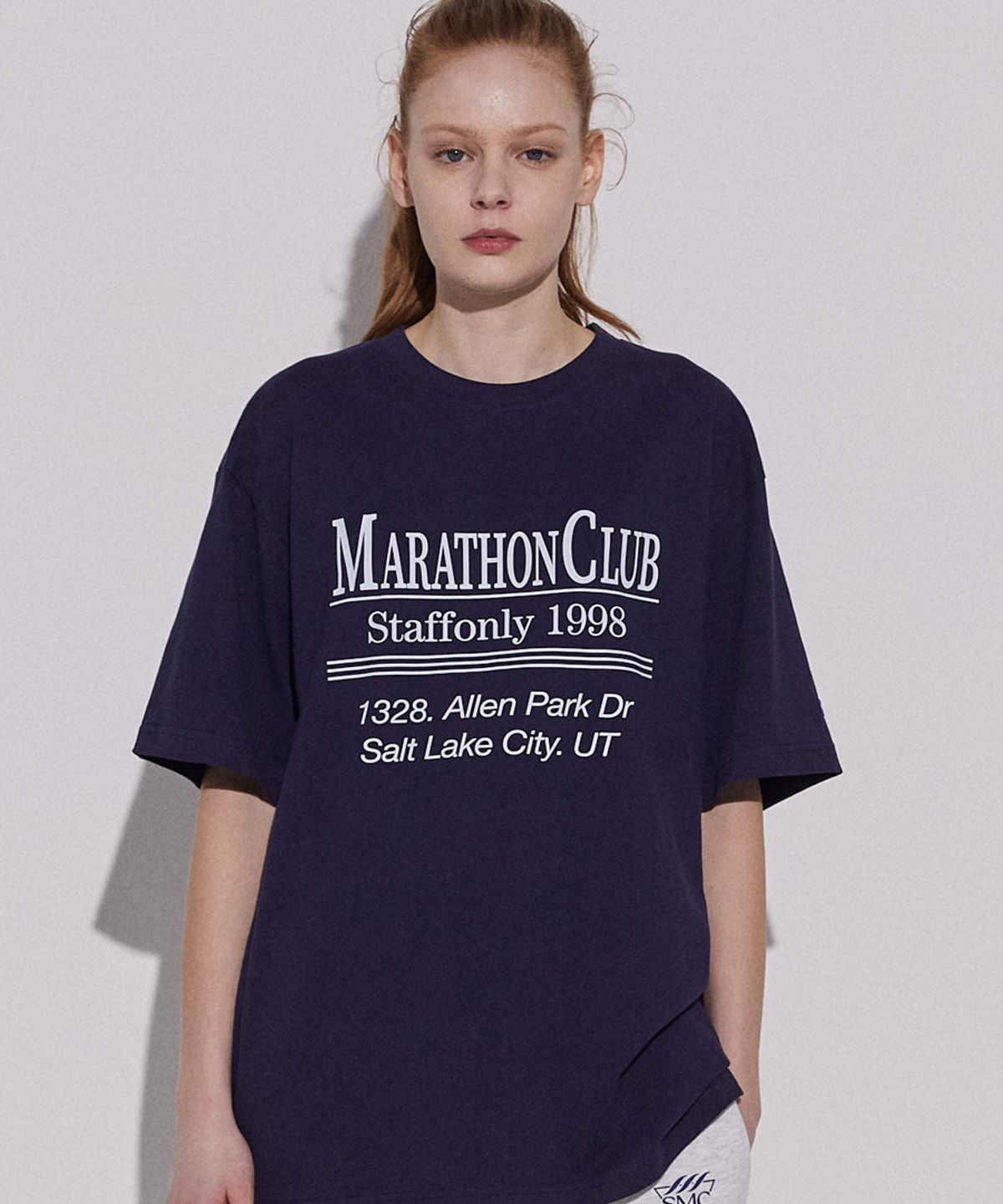 스텝온리(STAFFONLY) ALLEN PARK TEE (NAVY)