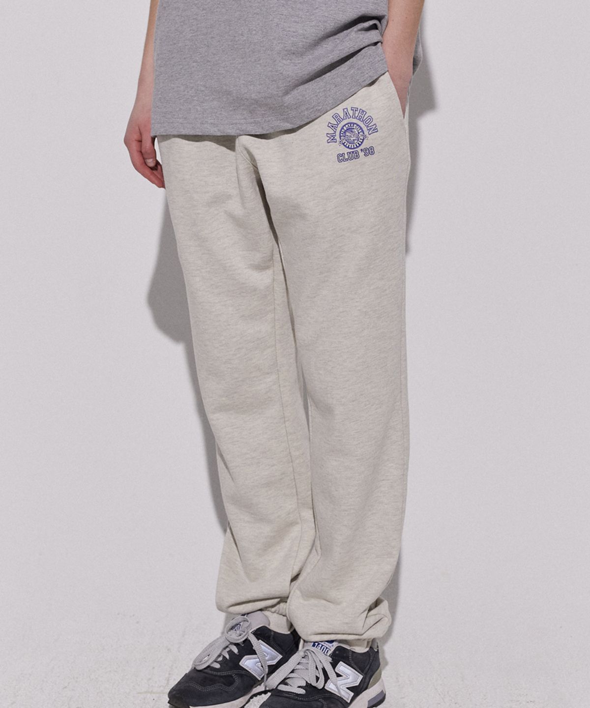 스텝온리(STAFFONLY) CLUB 98 SWEATPANTS (MELANGE IVORY)