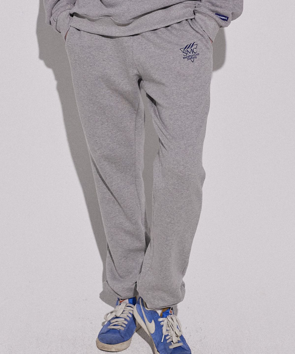 스텝온리(STAFFONLY) TORCHLIGHT SWEATPANTS (MELANGE GREY)