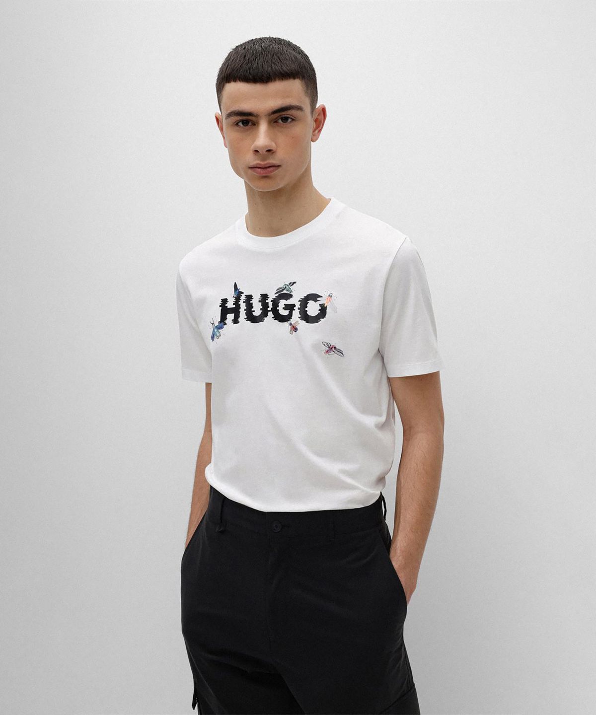 휴고(HUGO) 사이버 버그 레귤러핏 티셔츠 50465930_100