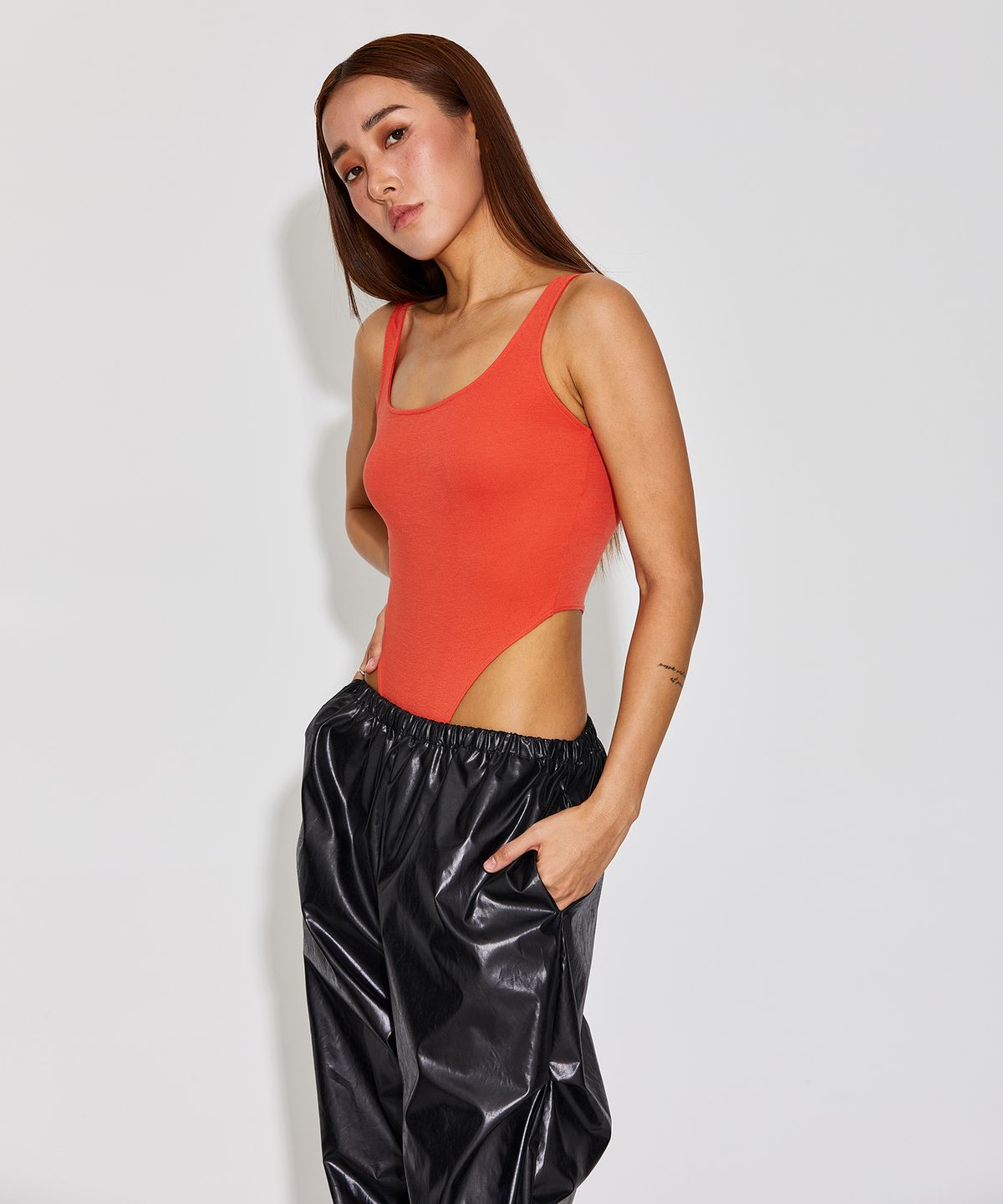 탑걸(TOPGIRL) EVERYDAY SCOOP BACK TANK BODYSUIT_T216BS307