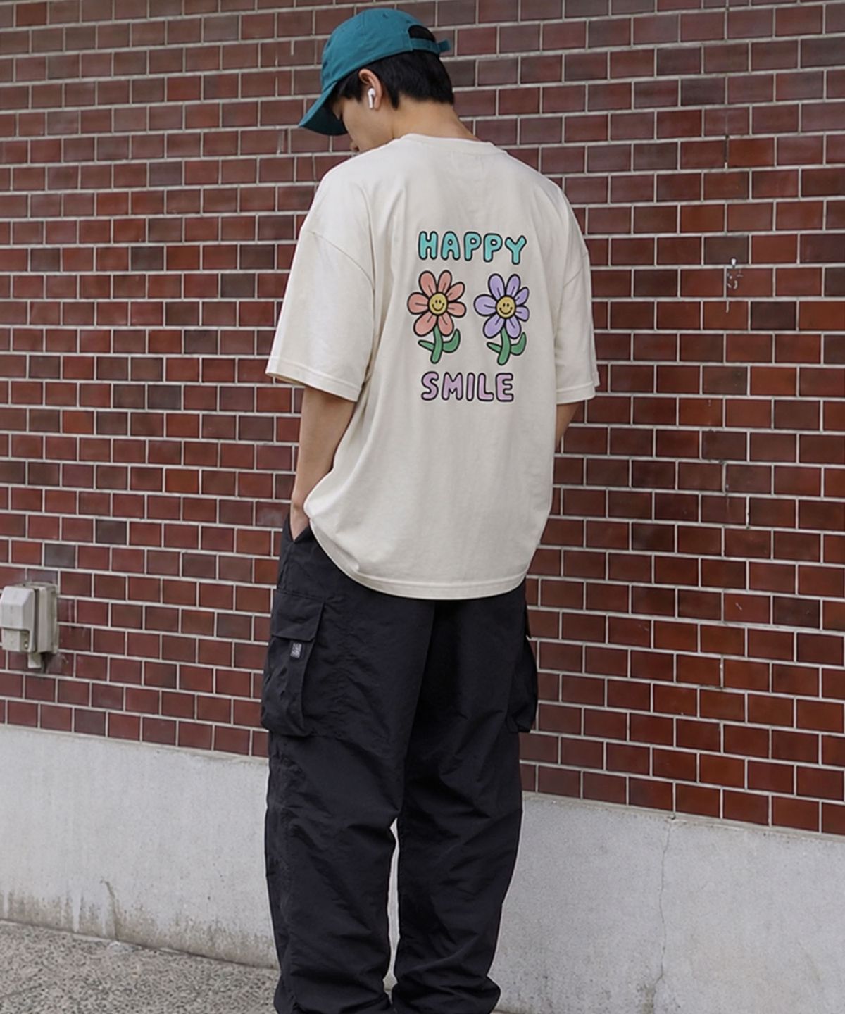 언리미트(UNLIMIT) Smile Tee (U22BTTS06)
