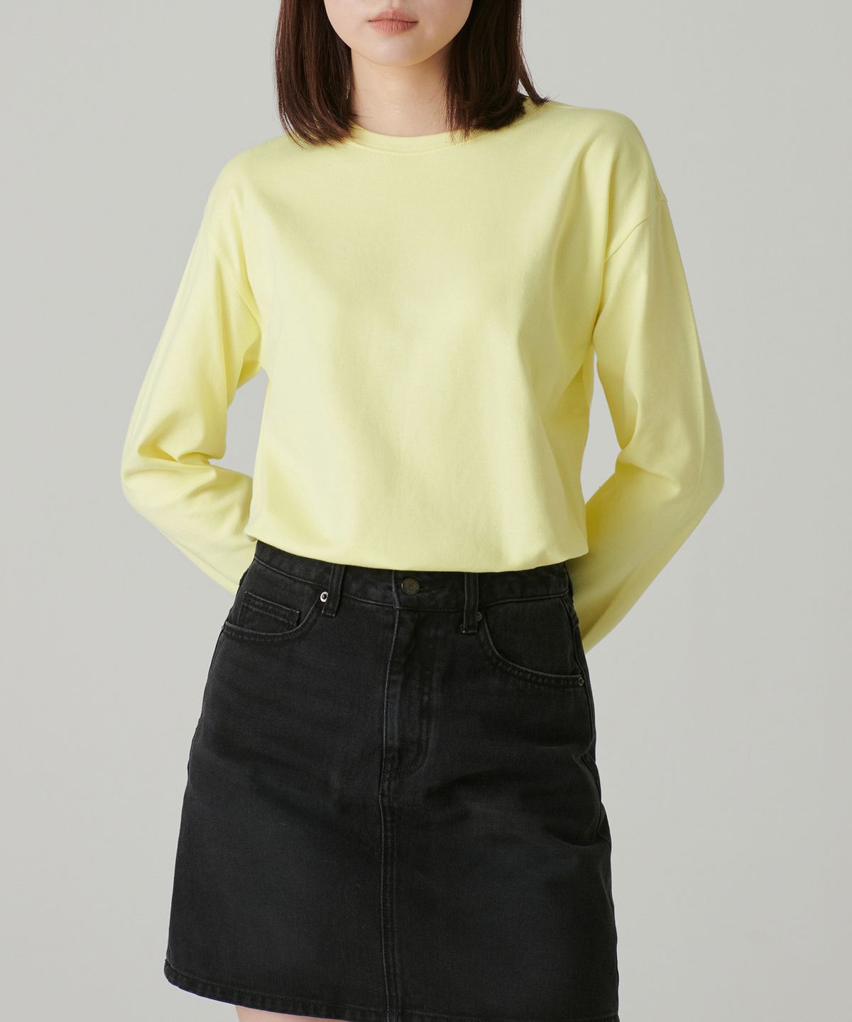 무신사 스탠다드 우먼(MUSINSA STANDARD WOMAN) 우먼즈 릴렉스드 크루 넥 긴소매 티셔츠 [레몬]