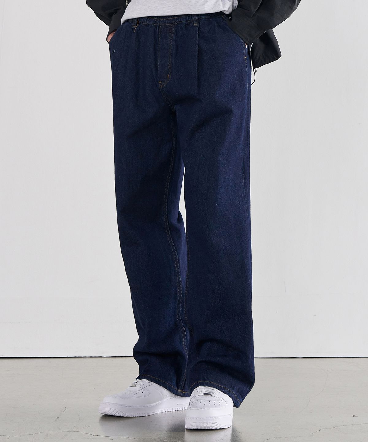 아워데이즈(OURDAYZ) 원턱 와이드 밴딩 데님 팬츠 [SOFT DEEP BLUE]