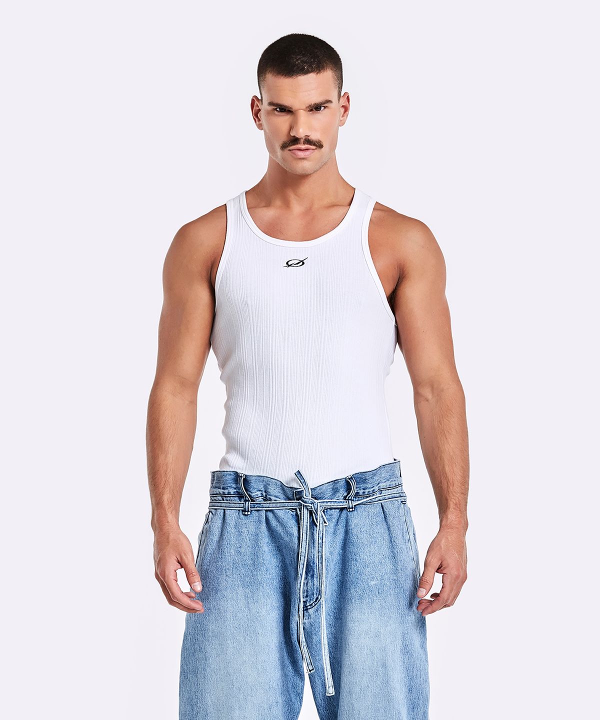 51퍼센트(51PERCENT) Irregular Logo embroidery Logo Sleeveless - White