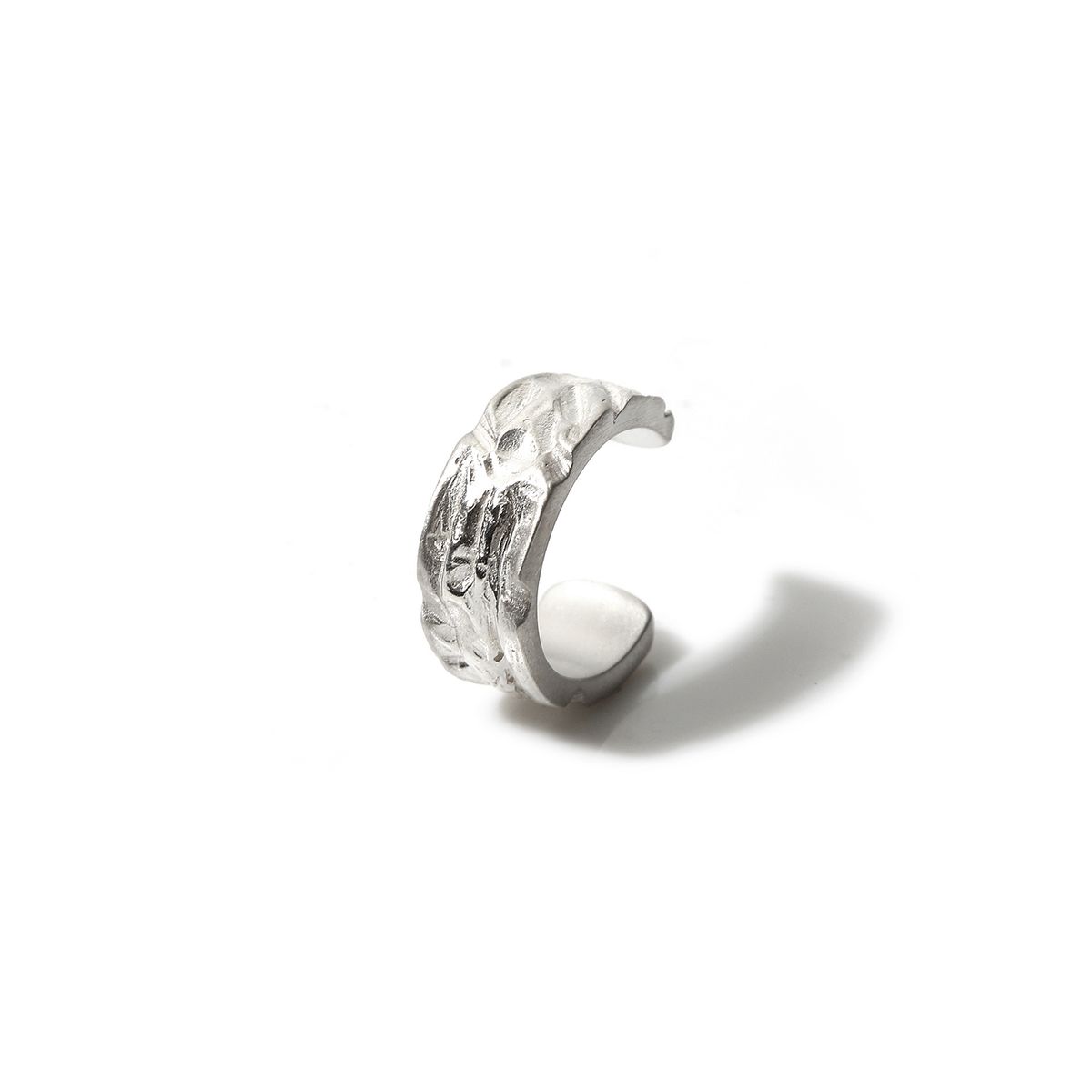 패스 미 바이(PASS ME BY) Rough Nature Earcuff