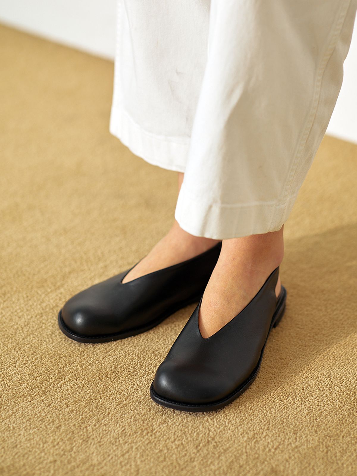 바이언스(BYEUUNS) BLP21205 PEBBLE SLINGBACK/2COLORS