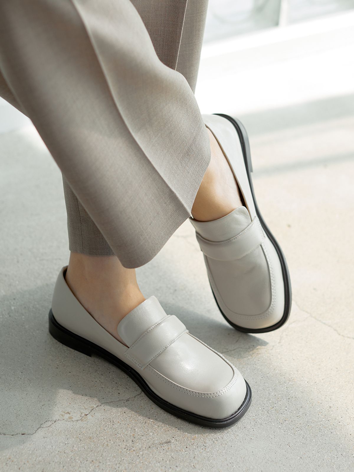 바이언스(BYEUUNS) BLP21301 PEBBLE DERBY LOAFER  / 3COLORS