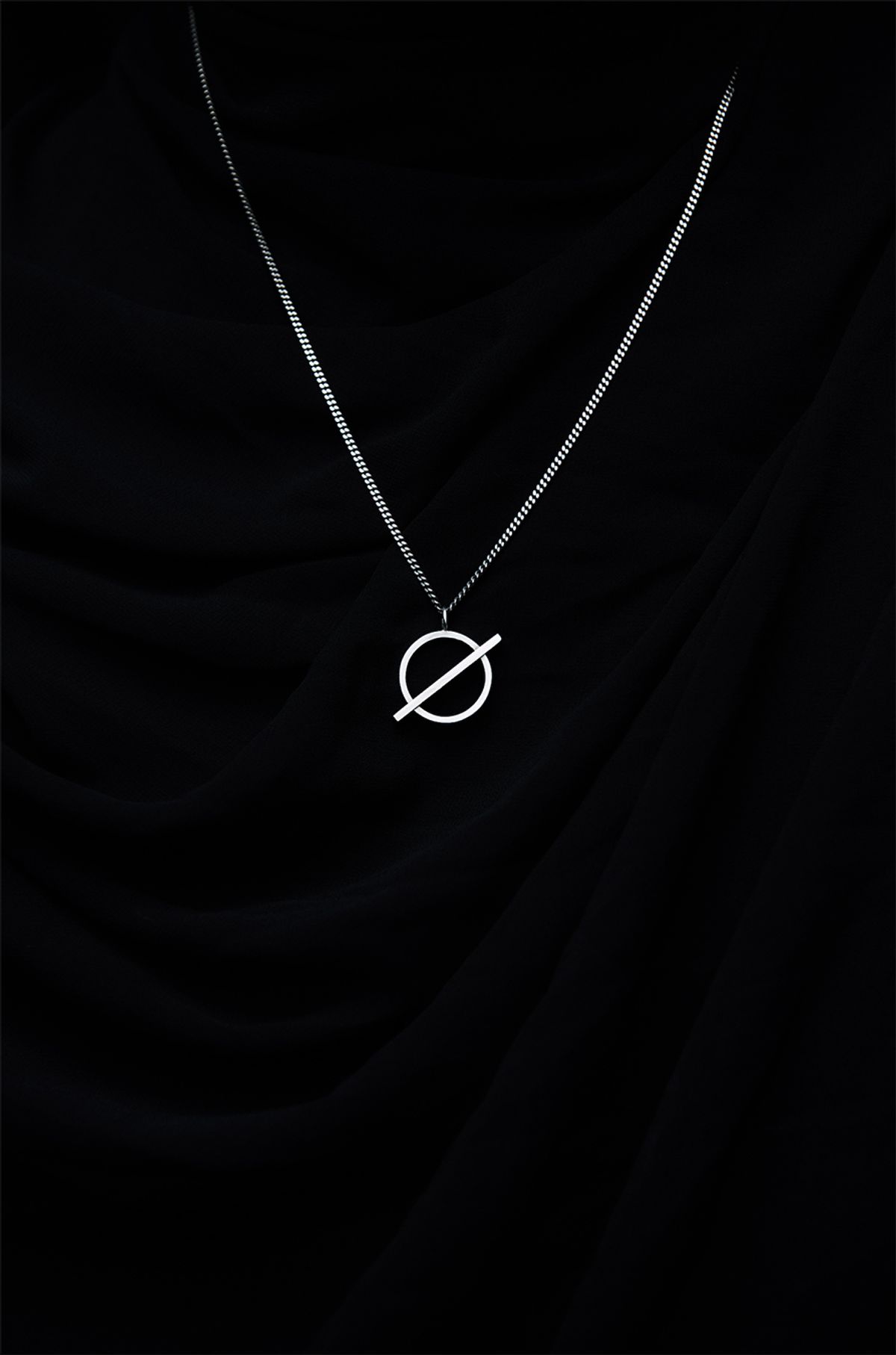 오버더라인(OVER THE LINE) Bold line Circle Pendant