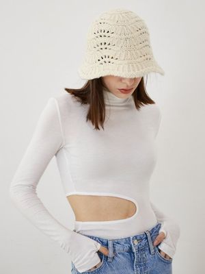 컷아웃 터틀넥  티셔츠 (화이트)