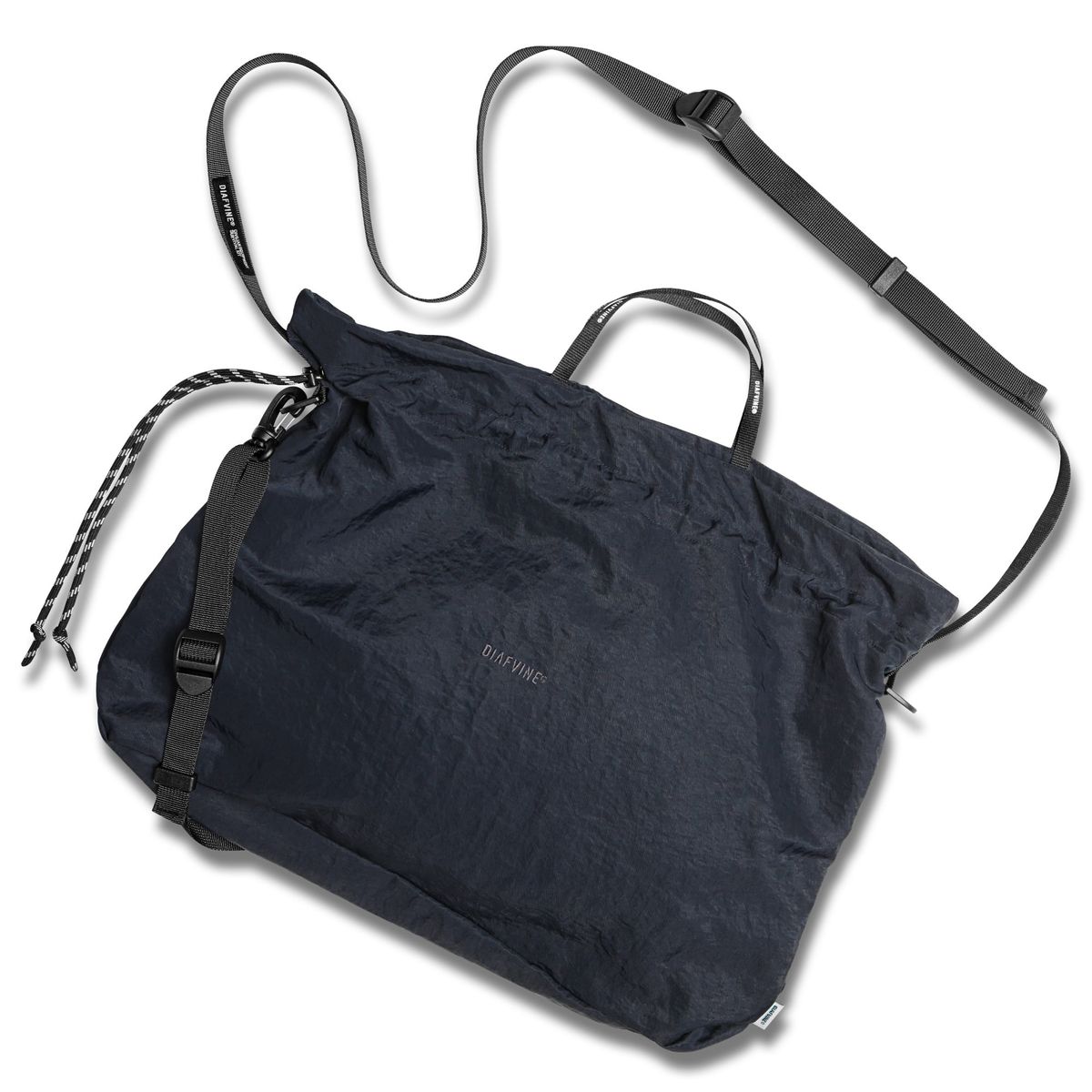 디아프바인(DIAFVINE) DV22STP.668 SLING BAG HEAVY NYLON -Deep Navy-